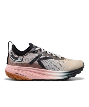 Women's Seek Trail Running Shoe Black/Sunset Sand