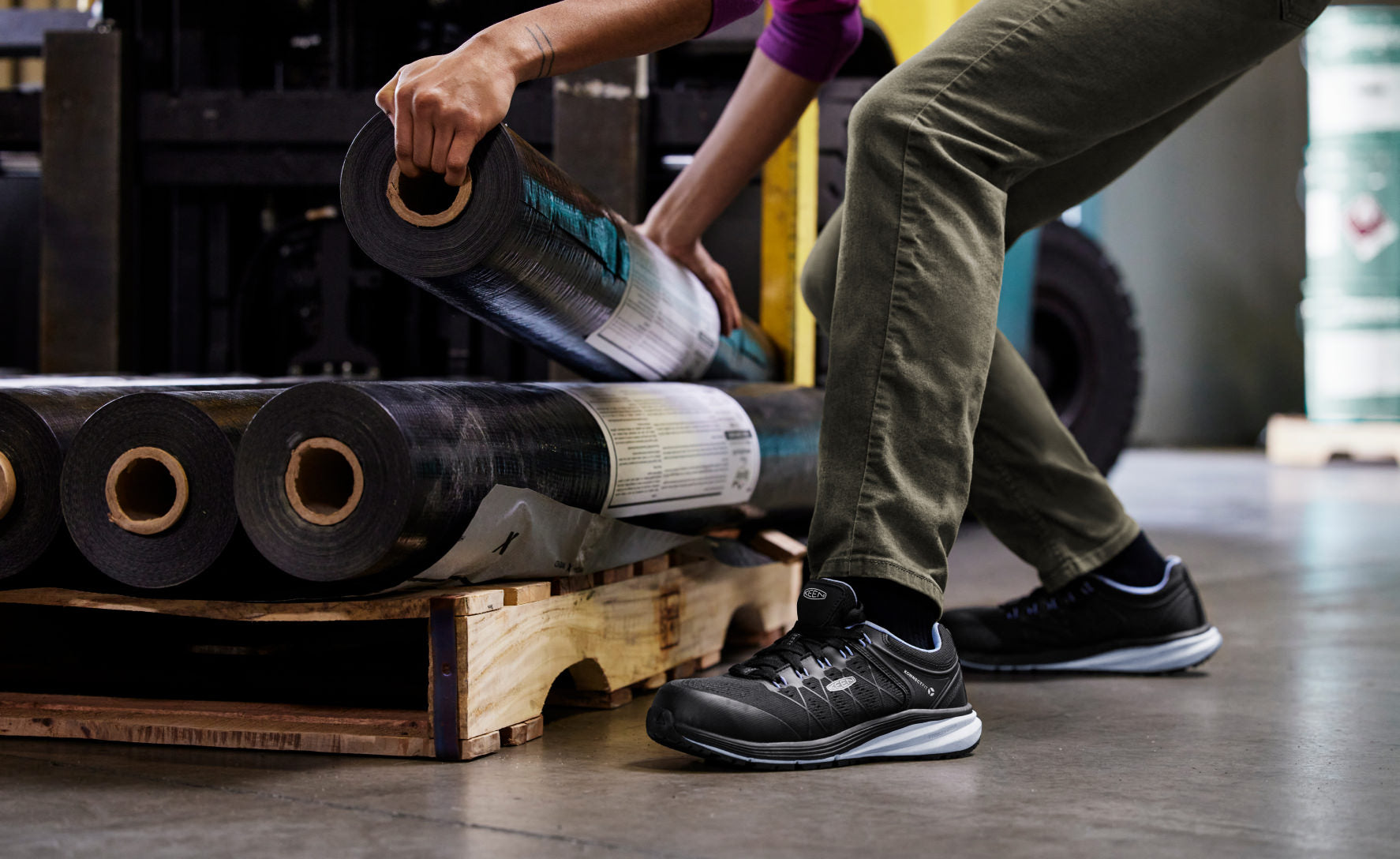 Women's Vista Energy ESD (Carbon Toe) Hydrangea/Black - Image 6