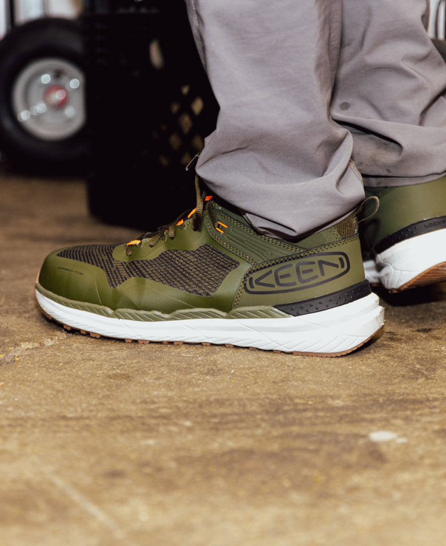 Men's Synchro Waterproof Work Boot (Carbon Toe) Magnet/Black - Image 9