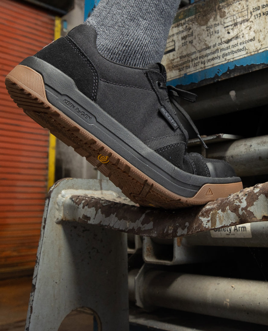 Men's Kenton ESD Work Shoe (Carbon Toe) Black/Gum - Image 9